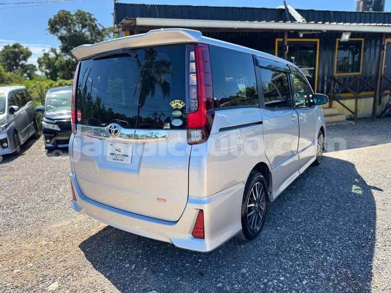 Big with watermark toyota noah trelawney falmouth 5574