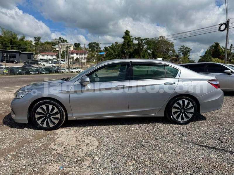 Big with watermark honda accord clarendon import dubai 5580