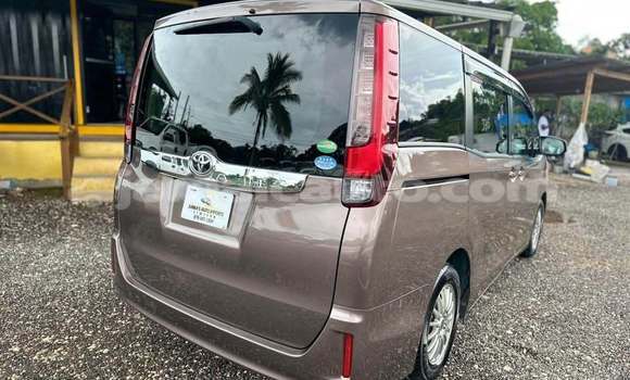 Buy Used Toyota Noah Other Car in Import - Dubai in Clarendon Buy Used Toyota Noah Other Car in Import - Dubai in Clarendon