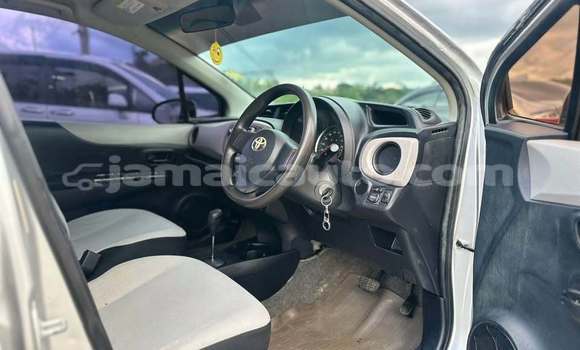 Buy Used Toyota Vitz Other Car in Import - Dubai in Clarendon Buy Used Toyota Vitz Other Car in Import - Dubai in Clarendon
