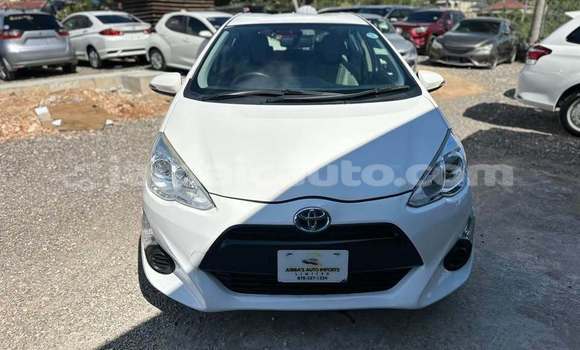 Buy Used Toyota Aqua White Car in Port Antonio in Portland