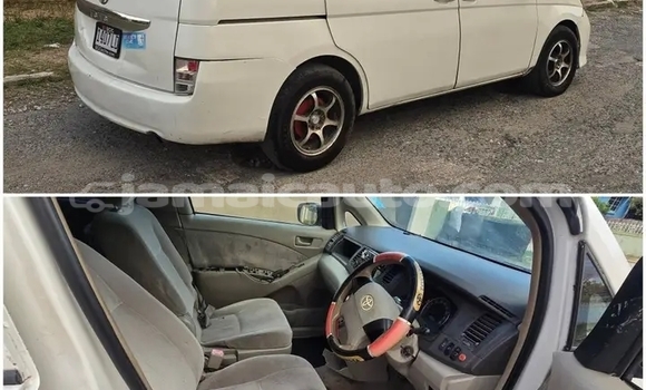 Buy Used Toyota ISis White Car in Mandeville in Manchester Buy Used Toyota ISis White Car in Mandeville in Manchester