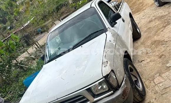 Buy Used Toyota Hilux White Car in Mandeville in Manchester Buy Used Toyota Hilux White Car in Mandeville in Manchester