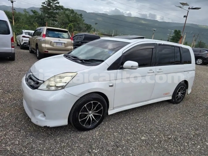 Big with watermark toyota ist manchester mandeville 5599