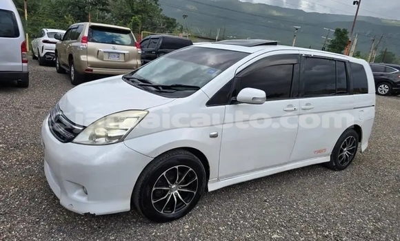 Buy Used Toyota IST White Car in Mandeville in Manchester Buy Used Toyota IST White Car in Mandeville in Manchester