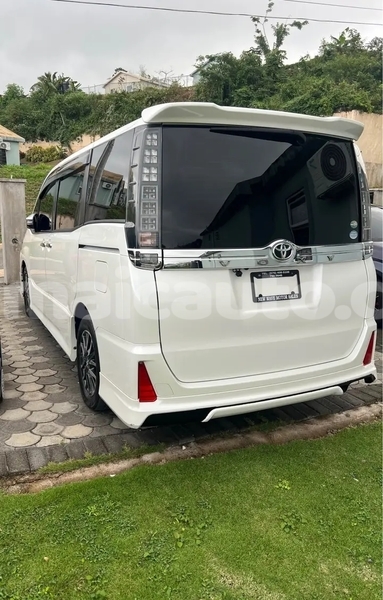 Big with watermark toyota voxy manchester mandeville 5608