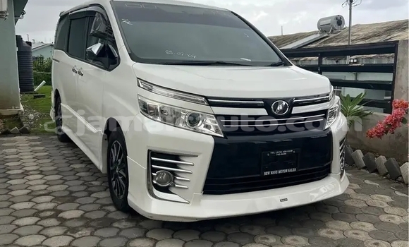 Buy Used Toyota Voxy White Car in Mandeville in Manchester Buy Used Toyota Voxy White Car in Mandeville in Manchester