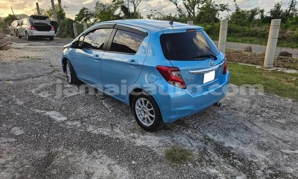 Buy Used Toyota Vitz Blue Car in Mandeville in Manchester