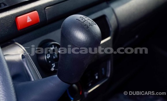 Acheter Import Voiture Toyota Hiace Blanc à Import - Dubai, Clarendon Acheter Import Voiture Toyota Hiace Blanc à Import - Dubai, Clarendon