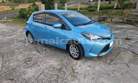 Buy Used Toyota Vitz Blue Car in Mandeville in Manchester Buy Used Toyota Vitz Blue Car in Mandeville in Manchester