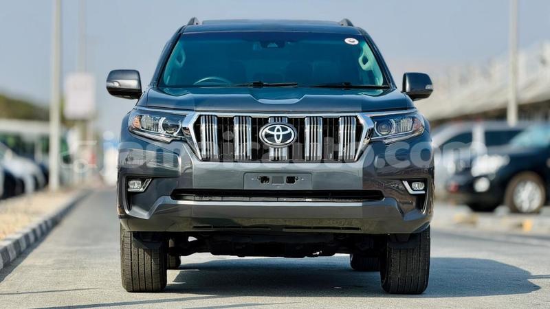 Big with watermark toyota land cruiser prado clarendon import dubai 5612