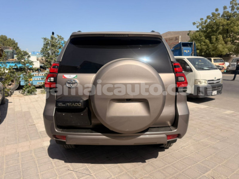 Big with watermark toyota land cruiser prado clarendon import dubai 5613