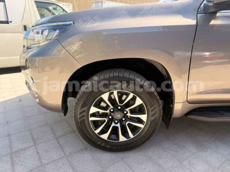 Big with watermark toyota land cruiser prado clarendon import dubai 5613