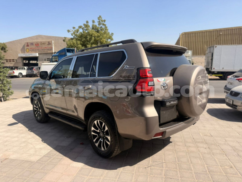 Big with watermark toyota land cruiser prado clarendon import dubai 5613