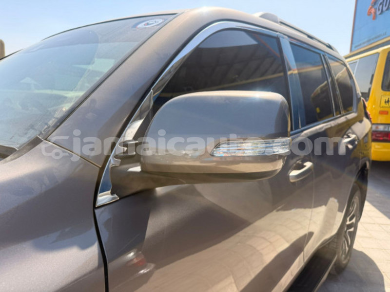 Big with watermark toyota land cruiser prado clarendon import dubai 5613