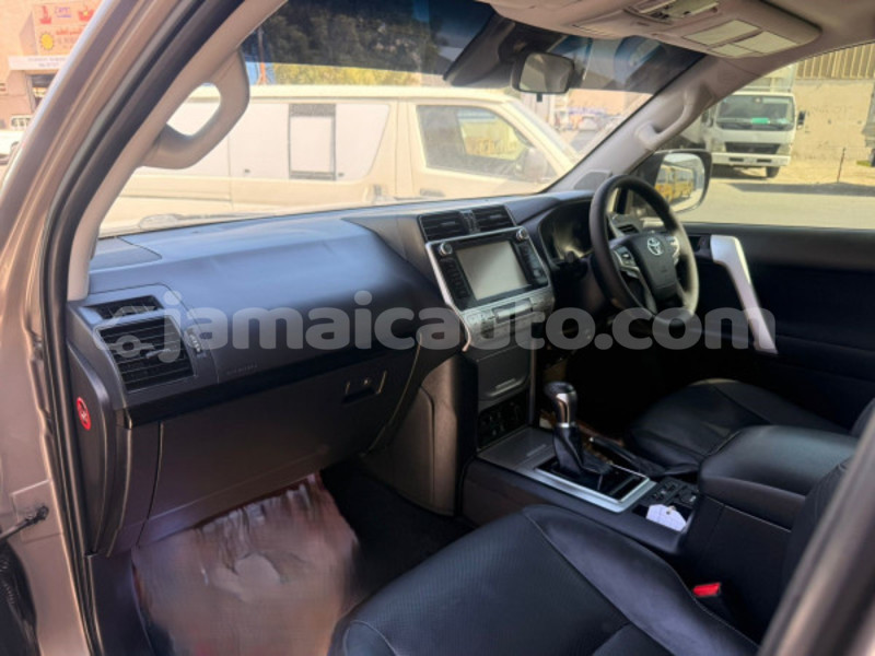 Big with watermark toyota land cruiser prado clarendon import dubai 5613