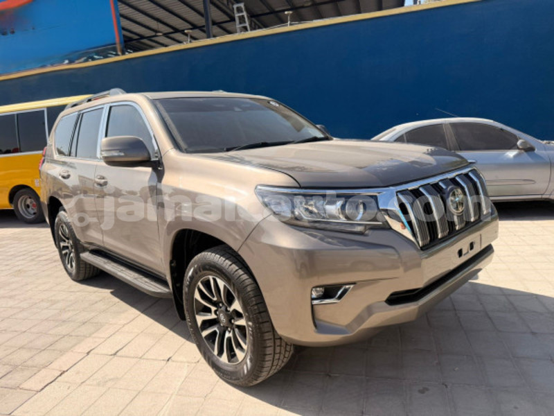 Big with watermark toyota land cruiser prado clarendon import dubai 5613