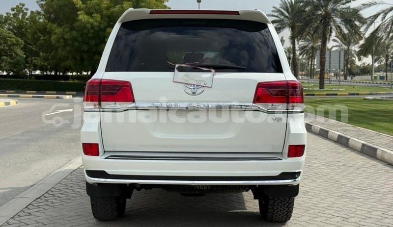 Big with watermark toyota land cruiser clarendon import dubai 5614