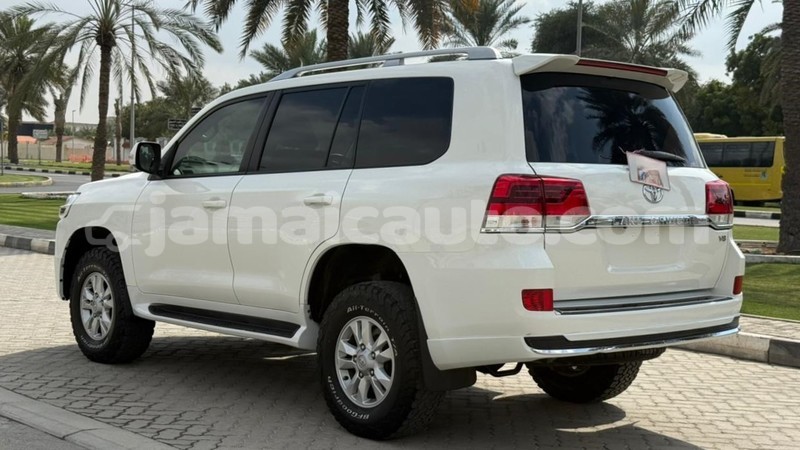 Big with watermark toyota land cruiser clarendon import dubai 5614