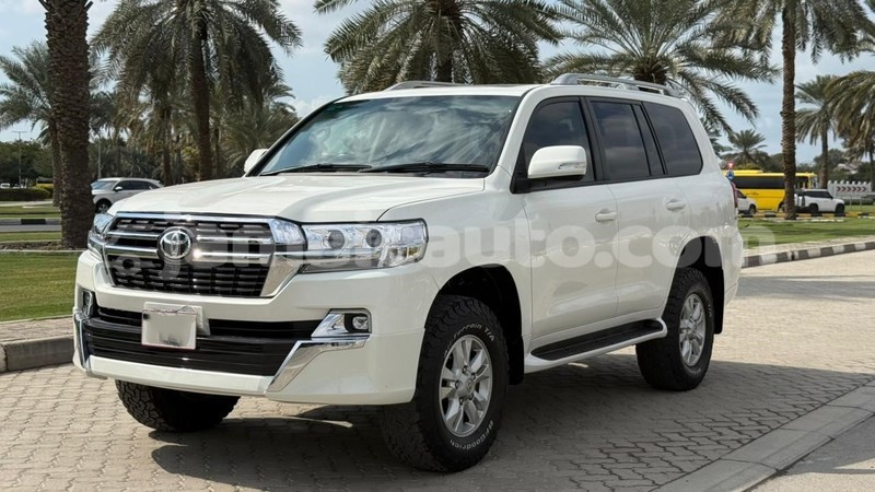 Big with watermark toyota land cruiser clarendon import dubai 5614
