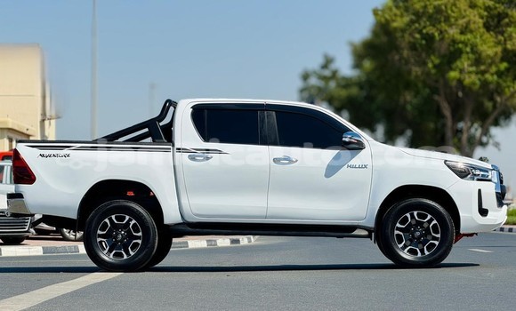 Buy Used Toyota Hilux White Car in Import - Dubai in Clarendon Buy Used Toyota Hilux White Car in Import - Dubai in Clarendon