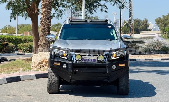 Buy Used Nissan Navara Silver Car in Import - Dubai in Clarendon