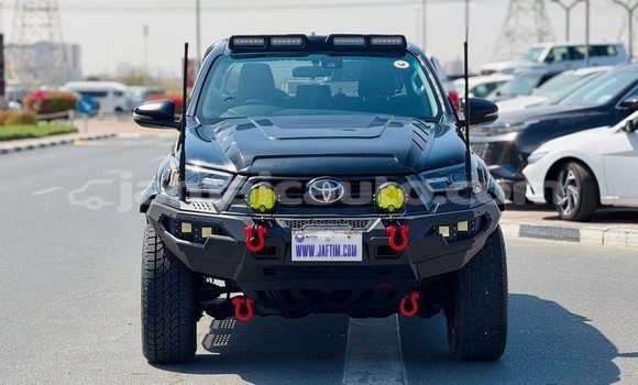 Buy Used Toyota Hilux Black Car in Import - Dubai in Clarendon