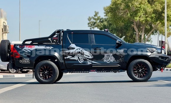 Buy Used Toyota Hilux Black Car in Import - Dubai in Clarendon Buy Used Toyota Hilux Black Car in Import - Dubai in Clarendon