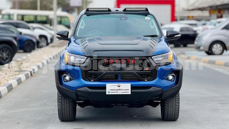 Big with watermark toyota hilux clarendon import dubai 5624