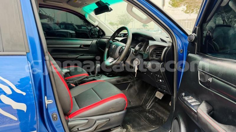 Big with watermark toyota hilux clarendon import dubai 5624