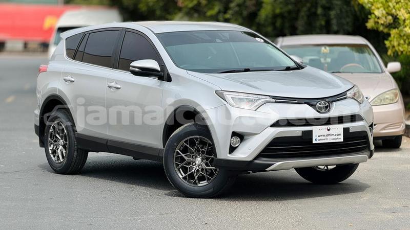 Big with watermark toyota rav4 clarendon import dubai 5625