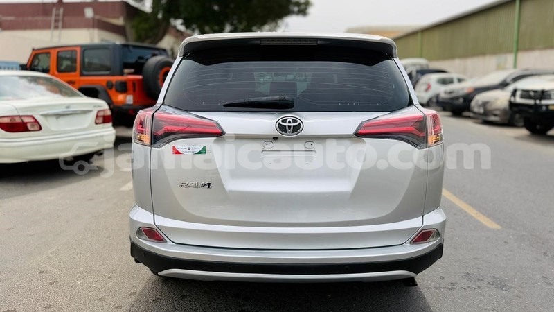 Big with watermark toyota rav4 clarendon import dubai 5625