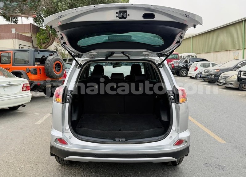 Big with watermark toyota rav4 clarendon import dubai 5625