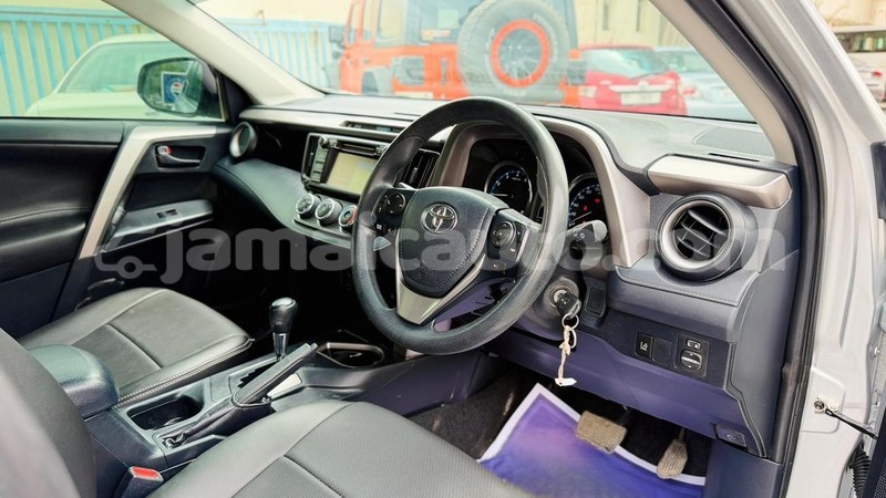 Big with watermark toyota rav4 clarendon import dubai 5625