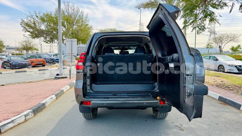 Big with watermark toyota land cruiser prado clarendon import dubai 5630