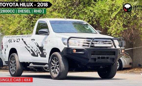 Buy Used Toyota Hilux White Car in Import - Dubai in Clarendon