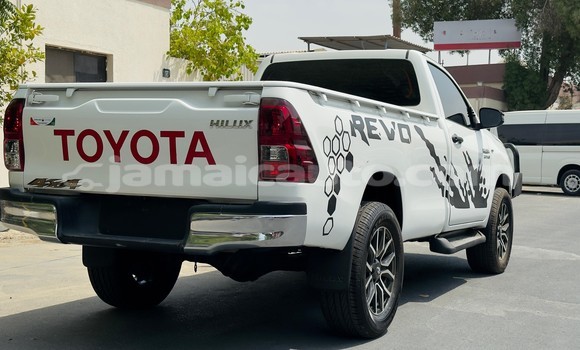 Buy Used Toyota Hilux White Car in Import - Dubai in Clarendon Buy Used Toyota Hilux White Car in Import - Dubai in Clarendon