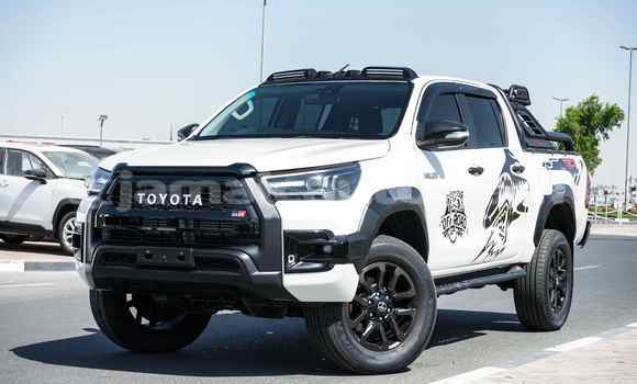 Buy Used Toyota Hilux White Car in Import - Dubai in Clarendon Buy Used Toyota Hilux White Car in Import - Dubai in Clarendon