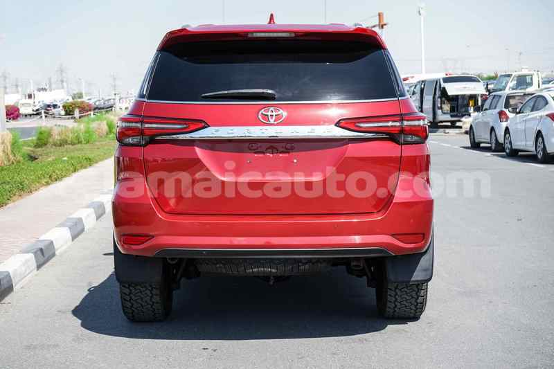 Big with watermark toyota fortuner clarendon import dubai 5638