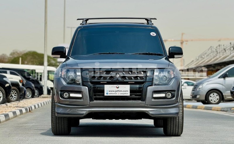 Big with watermark mitsubishi pajero clarendon import dubai 5639