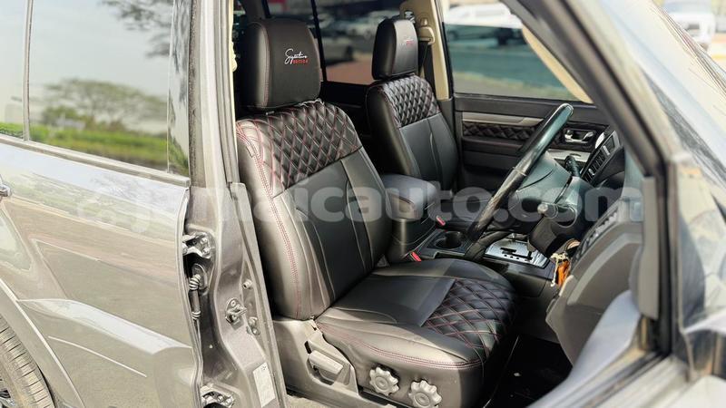 Big with watermark mitsubishi pajero clarendon import dubai 5639