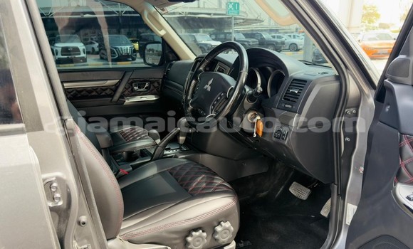 Buy Used Mitsubishi Pajero Other Car in Import - Dubai in Clarendon Buy Used Mitsubishi Pajero Other Car in Import - Dubai in Clarendon