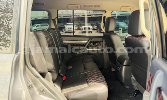 Buy Used Mitsubishi Pajero Other Car in Import - Dubai in Clarendon Buy Used Mitsubishi Pajero Other Car in Import - Dubai in Clarendon