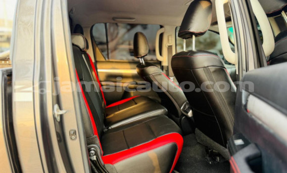 Buy Used Toyota Hilux Other Car in Import - Dubai in Clarendon Buy Used Toyota Hilux Other Car in Import - Dubai in Clarendon