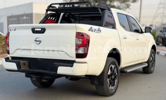 Buy Used Nissan Navara White Car in Import - Dubai in Clarendon Buy Used Nissan Navara White Car in Import - Dubai in Clarendon