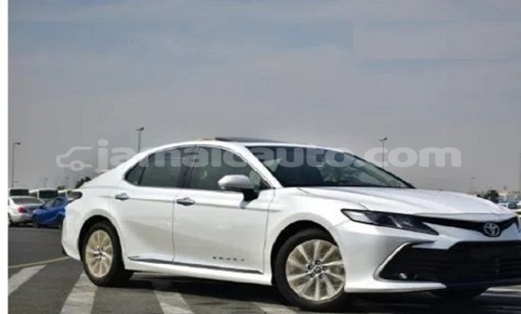Buy Used Toyota Camry White Car in Kingston in Kingston Buy Used Toyota Camry White Car in Kingston in Kingston