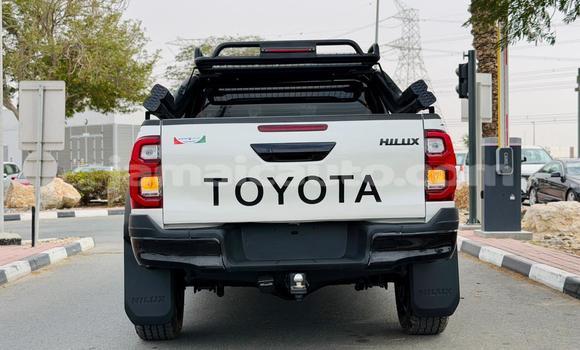 Buy Used Toyota Hilux White Car in Import - Dubai in Clarendon Buy Used Toyota Hilux White Car in Import - Dubai in Clarendon