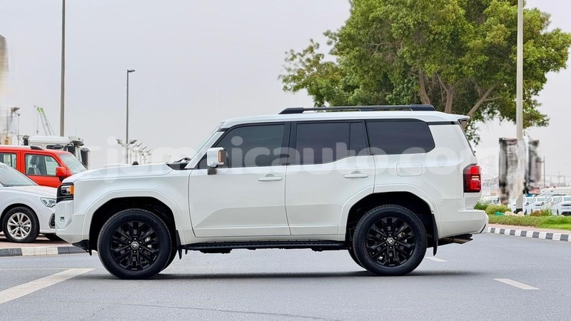 Big with watermark toyota land cruiser prado clarendon import dubai 5648