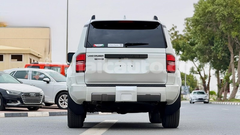 Big with watermark toyota land cruiser prado clarendon import dubai 5648