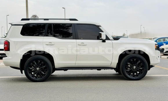 Buy Used Toyota Land Cruiser Prado White Car in Import - Dubai in Clarendon Buy Used Toyota Land Cruiser Prado White Car in Import - Dubai in Clarendon